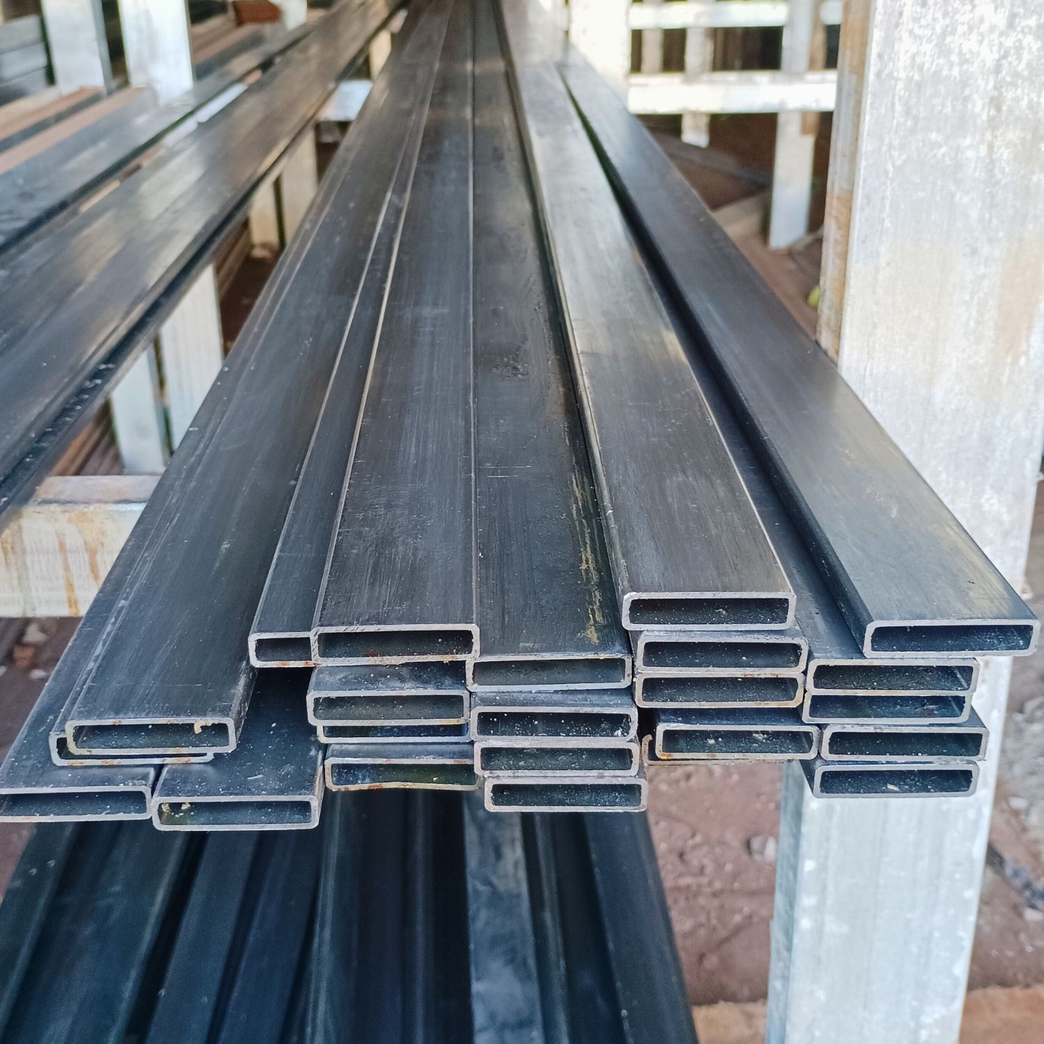 Profil 40x10 x 1,5mm 250cm Stalowy Zamknięty | 2,5m - obrazek 3